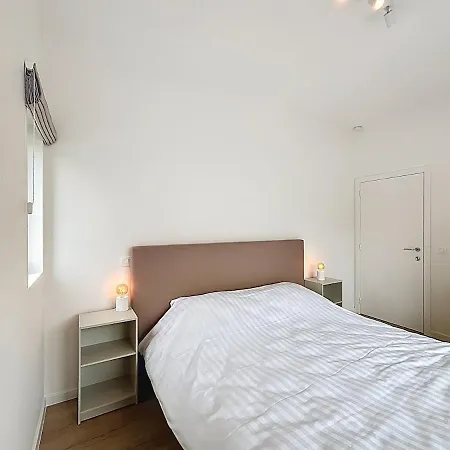 Vila Strada - *